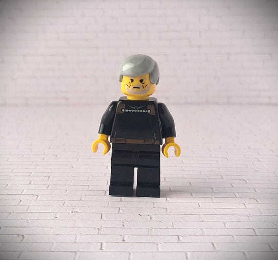 Vintage LEGO Count Dooku with Gray Hair and Yellow Head Minifigure 2002  From Set 7103