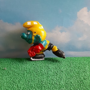 1978 Ice Hockey Super Sport Smurf - Vintage Schleich Peyo Collectible Smurf