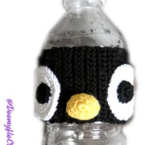 Cozy cup textile penguin cotton crochet; Bottle cover Protege goblet black white and yellow (cozy bottle)