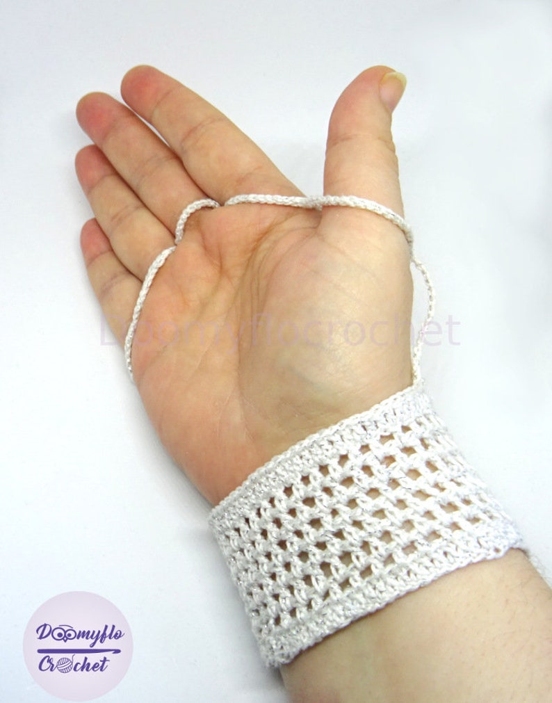 Mittens spider web in white and silver crochet cotton image 4