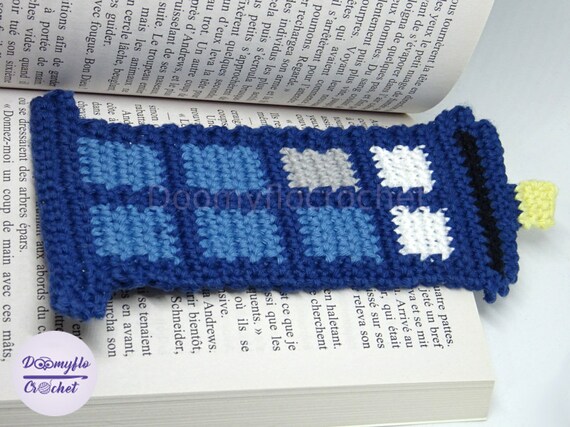 Sword Bookmark in Gold Cotton and Silver Crochet for Fans of Medieval  Fantasy Books 