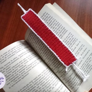 Marque pages seringue laboratoire sang en coton au crochet medecine lecture image 1