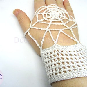 Mittens spider web in white and silver crochet cotton image 3