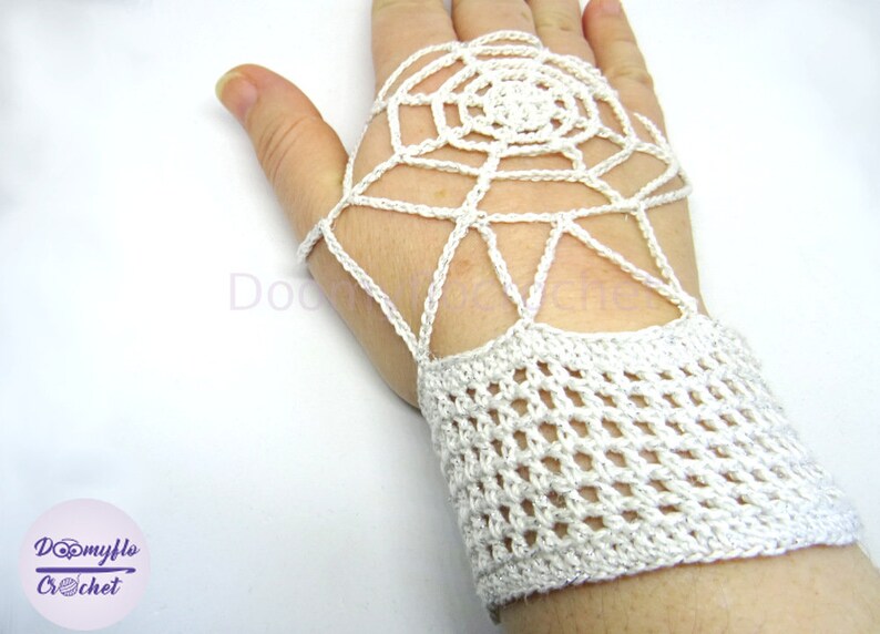 Mittens spider web in white and silver crochet cotton image 3