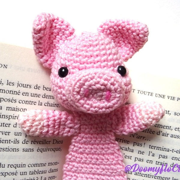 Marque pages Cochon rose en coton au crochet