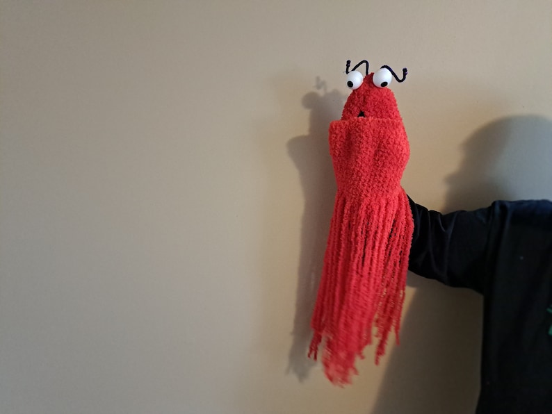 Soft crochet monster hand puppet. Alien yip yip, image 1