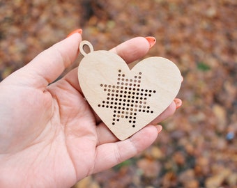 Christmas Heart Cross stitch pendant blank 3.1 inch - blanks Wood Needlecraft Pendant, wooden cross stitch blank - New year ornament