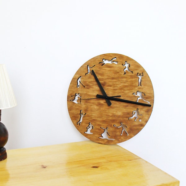 Horloge en bois - Sport - couleur châtaigne - 300 mm - 11,8 pouces - légère et prête à expédier - horloge faite à la main - Mécanisme d'horloge silencieux