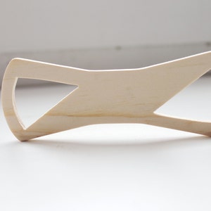 Unfinished wooden bow tie with the triangles inside - natural - eco friendly - Pine wood