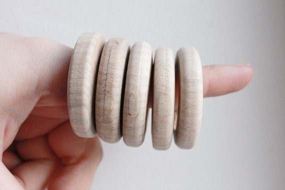 LOUZAGO 15 Pcs Natural Unfinished Wood Rings - 40mm/1.57 Inch Diameter For DIY Jewelry Crafts - View #2