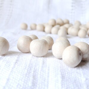 15 mm Natural wooden beads 50 pcs eco friendly r15mm image 1