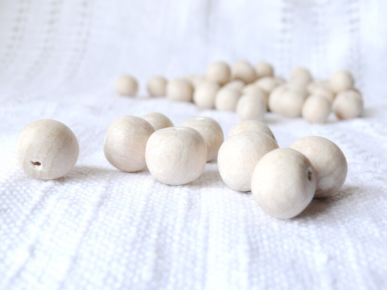 15 mm Natural wooden beads 50 pcs eco friendly r15mm image 1