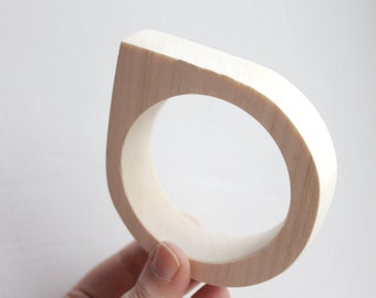 25 mm Wooden bangle unfinished round with one corner - natural eco friendly PE25