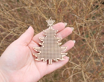 Christmas tree - Cross stitch blank 3.5 inches - blanks Wood Needlecraft Pendant, wooden cross stitch blank