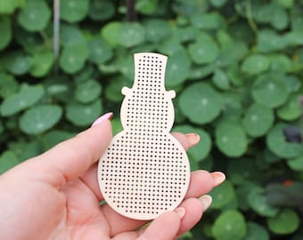 Bonhomme de neige avec chapeau - Grand carré de point de croix 101 mm (4 pouces) - Décoration de Noël - Créations artisanales en bois pour le Nouvel An - Créations artisanales en bois au point de croix