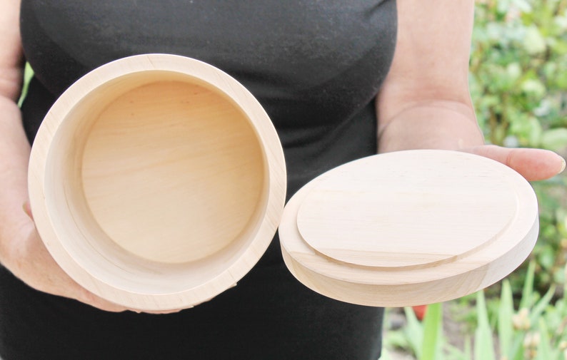 220 mm height 160 mm x 220 mm round unfinished wooden box natural with cover 160 mm diameter eco friendly