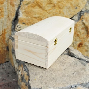 Big wooden box - rounded lid - unfinished wooden box - 300 mm - 11.6 inch - with lid on hinges - spruce wood