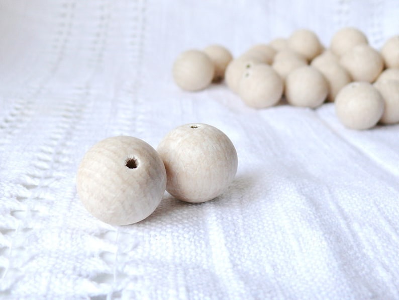 25 mm Wooden beads 25 pcs natural eco friendly r25mm image 4