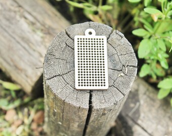 Juego de 5 colgantes de punto de cruz en blanco, de 2,1 pulgadas, rectangulares, de madera, para manualidades, collares o pendientes, adornos navideños de madera.