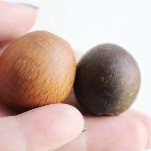 20 mm Wooden textured beads 50 pcs natural, ECO-FRIENDLY beads boiled in olive oil image 5