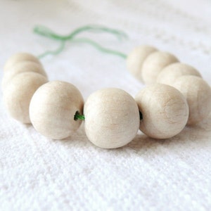 15 mm Natural wooden beads 50 pcs eco friendly r15mm image 3