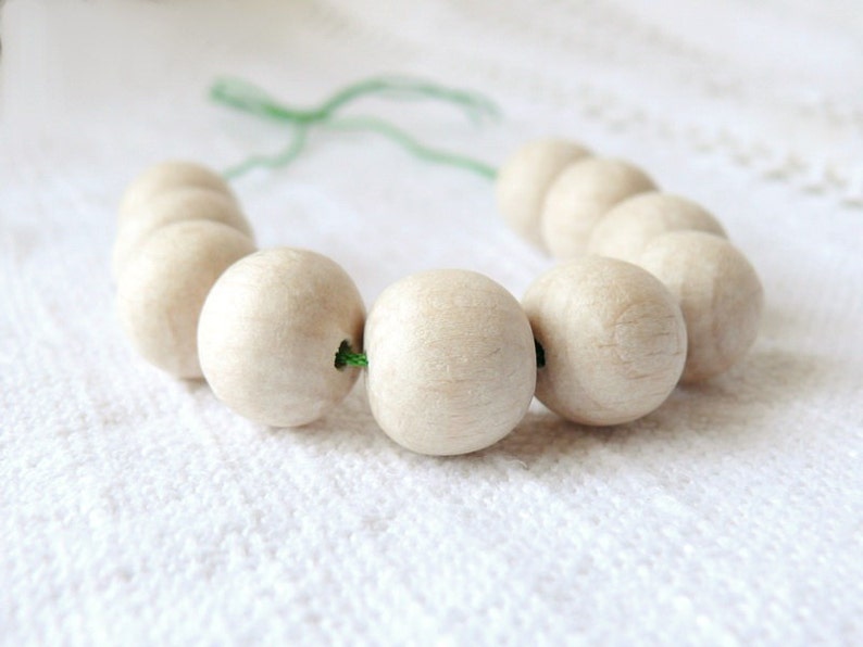 15 mm Natural wooden beads 50 pcs eco friendly r15mm image 3