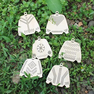 SET OF 6 - Set of Wooden Ugly Sweater Blanks for Embroidery 2.4 inches – Choose 1 to 6 Designs – DIY Cross Stitch Christmas Ornaments