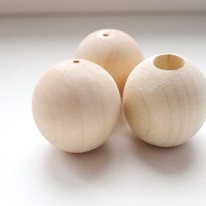 10 pcs Perles rondes en bois - naturelles et respectueuses de l'environnement r40 mm - en bois de hêtre