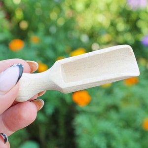 Handgemachte kleine Holzschütte für Gewürze - 3,1 cm - natürlich umweltfreundlich - aus Buchenholz