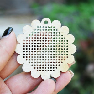 SET OF 5 - Flower Cross stitch pendant blank - blanks Wood Needlecraft Pendant, wooden cross stitch blank FLOWER