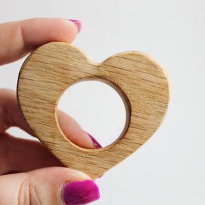 CORAZON Mantibolista de fresno, natural, respetuoso del medio ambiente - hecho de fresno