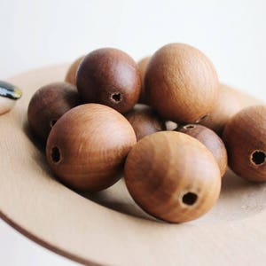 20 mm Wooden textured beads 50 pcs natural, ECO-FRIENDLY beads boiled in olive oil image 4