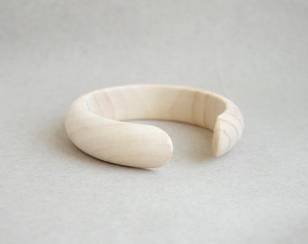 20 mm Wooden bracelet unfinished round with break - natural eco friendly DE20