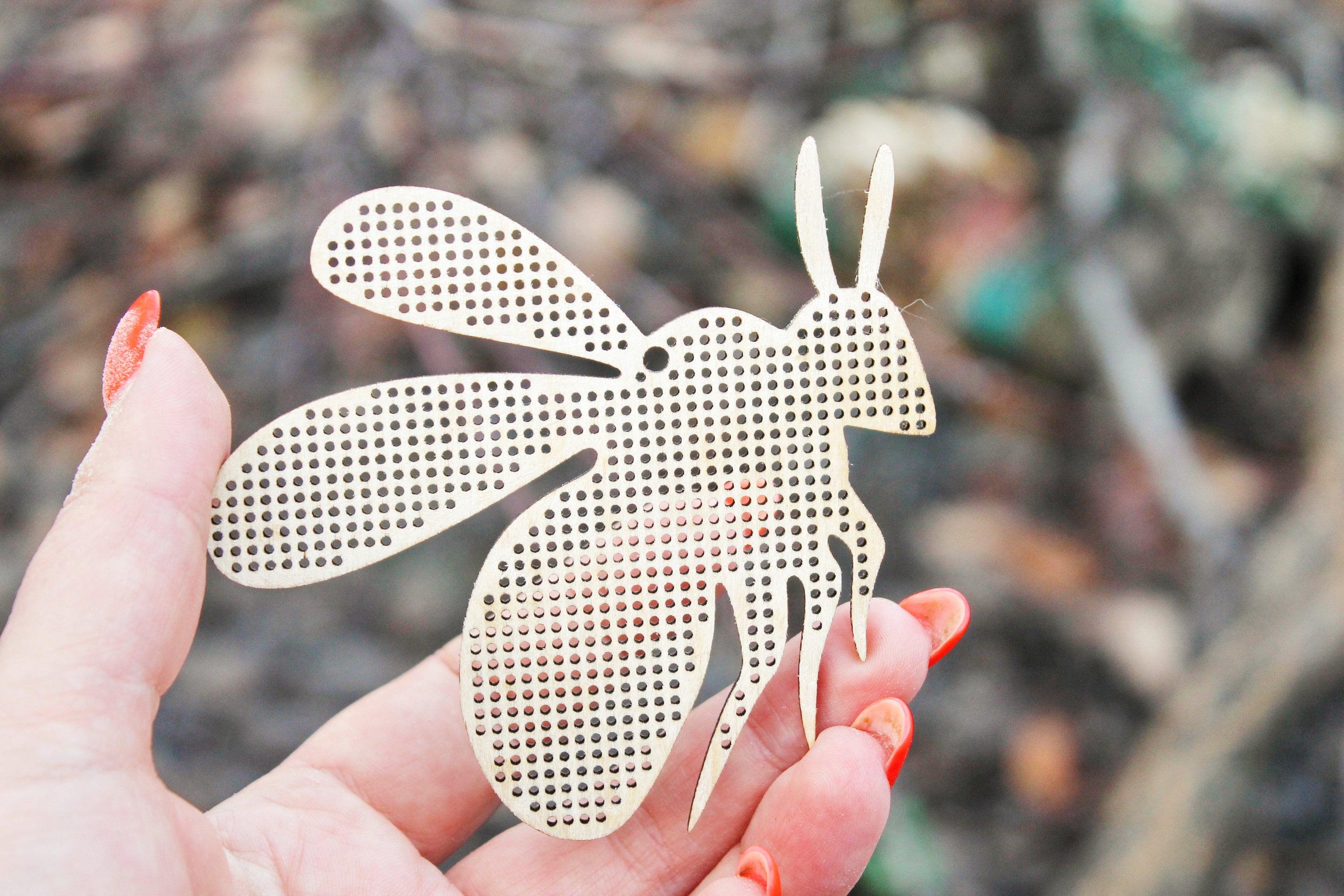 ばんぶるびーページ バンブルビー - スズメバチ - クロスステッチブランク - 89 mm - 3.5