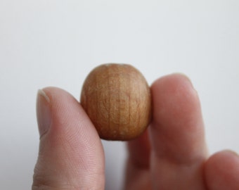 20 mm Holz strukturierte Perlen 25 Stück - natürliche, ECO-FRIENDLY Perlen - gekocht in Olivenöl