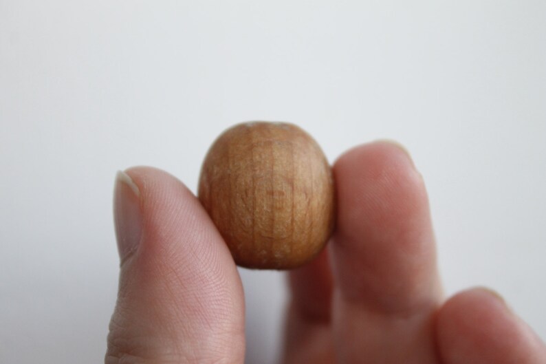 20 mm Wooden textured beads 50 pcs natural, ECO-FRIENDLY beads boiled in olive oil image 2