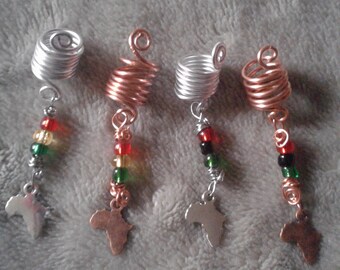 set van 4 Afrika hanger met Rasta gekleurde kralen, dreadlock sieraden, loc sieraden, vlecht en haar accessoires / coils, Haar clips, dread kralen