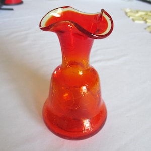 Rainbow Pilgrim Blenko glass bud vase crackle glass art glass virginia HAND BLOWN crackled pontil amberina color