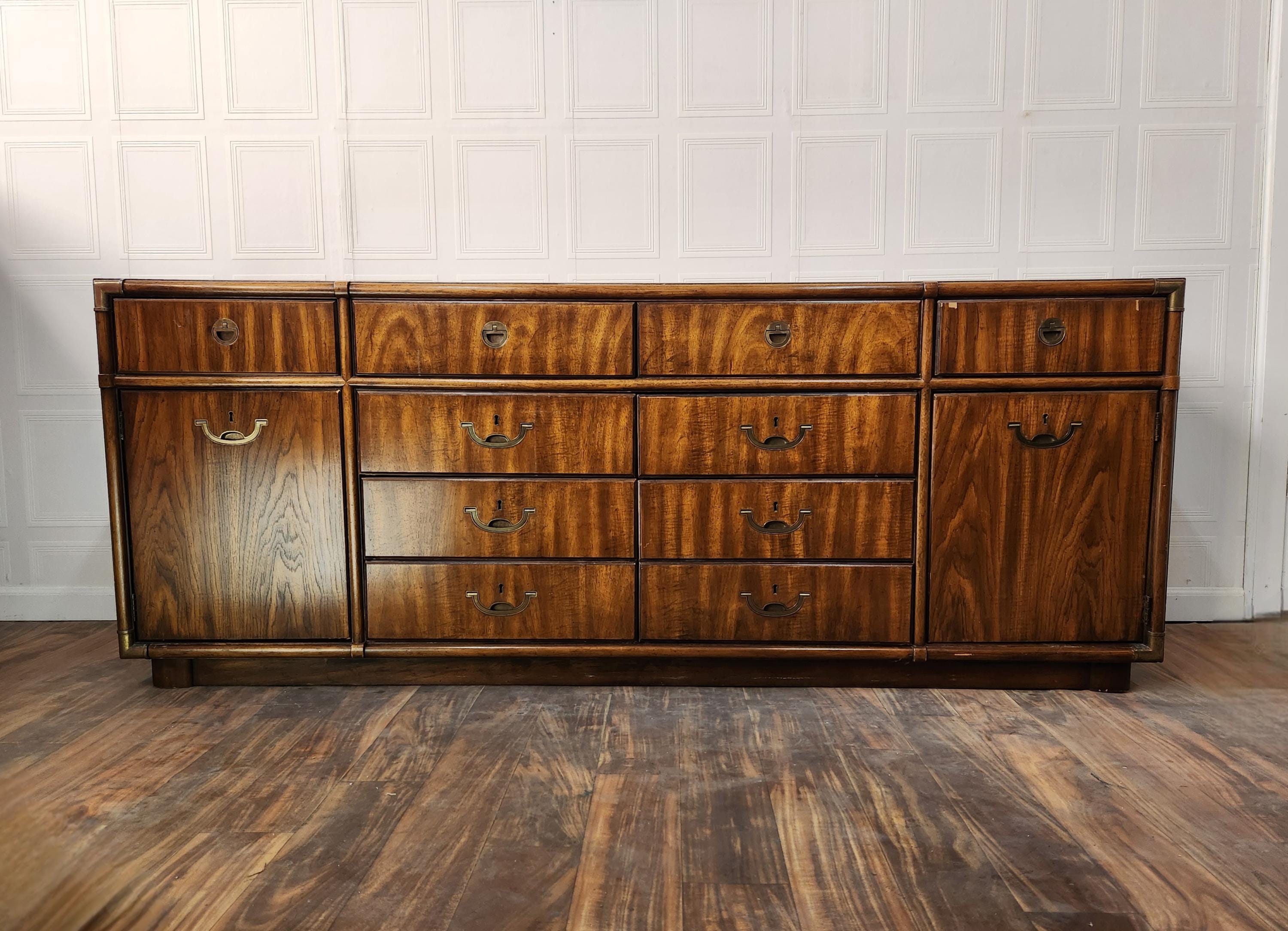 ドレクセル DREXEL HERITAGE ヘリテイジ Accolade II DREXEL Accolade II Three Section Wall Cabinet | Grandview