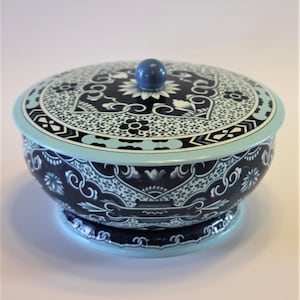 Vintage Tin Made in England