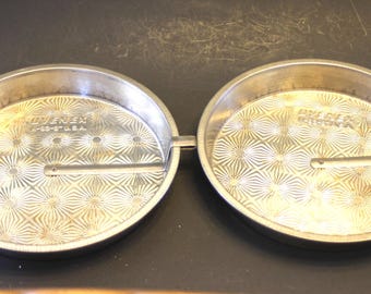 Set of 2: Vintage  Ovenex Starburst Metal Cake Pans with Release Sliders