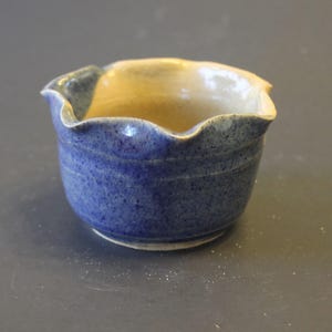 Vintage Handmade Studio Pottery Planter/Trinket Dish with Scalloped Edge Signed by Artist 1999