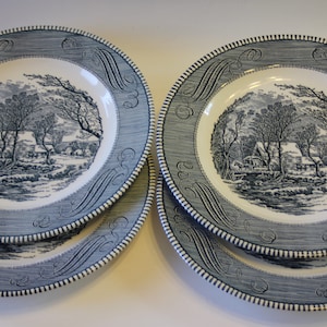 Set of 4 Vintage 10&quot; Currier and Ives Dinner Plates by Royal China USA (Previously Owned)