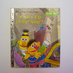 Livre Sesame Street « Quoi de neuf dans le grenier ? Petit livre d&#39;or - Livre d&#39;or de Sesame Street, livre pour enfants, livre d&#39;histoires