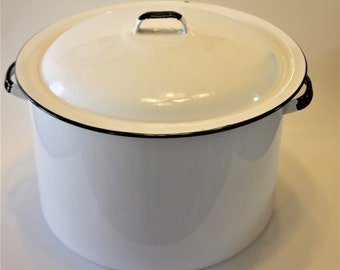 Large White Enamelware Stock Pot with BlackTrim