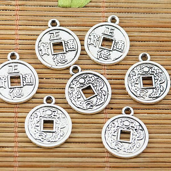 8pcs Tibetan Silver half heart charm pendants X0009