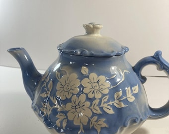 Harker Pottery jaren 40 camee blauwe theepot, 8,75 breed, 5,5 hoog