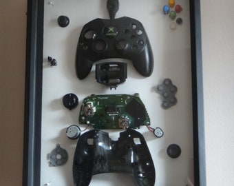 Mando Xbox Type-S: vista interior con marco negro y caja de sombras (Xbox Type-S original)