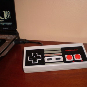 Vintage NES Flash Drive (4GB)