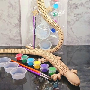 Moveable Gecko Painting Kit: Personalized Wiggly Gecko Craft Gift